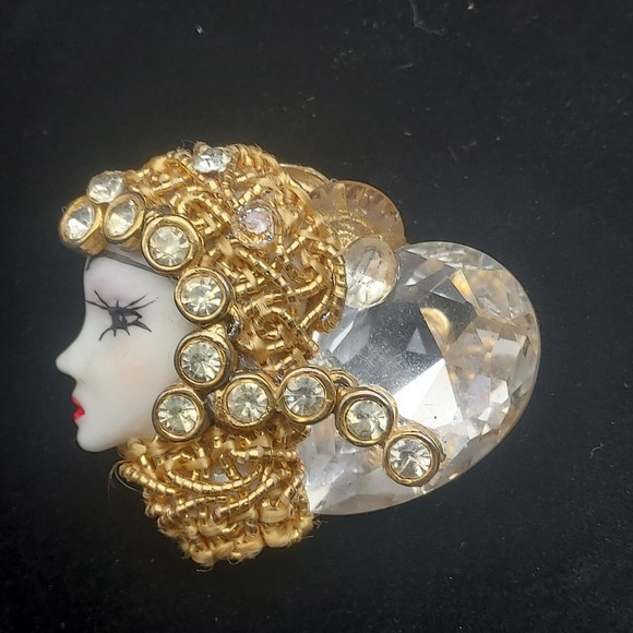Rhinestone Egyptian Lady Head Brooch Handcrafted Artisan Linda Rosshirt - Picture 3 of 9